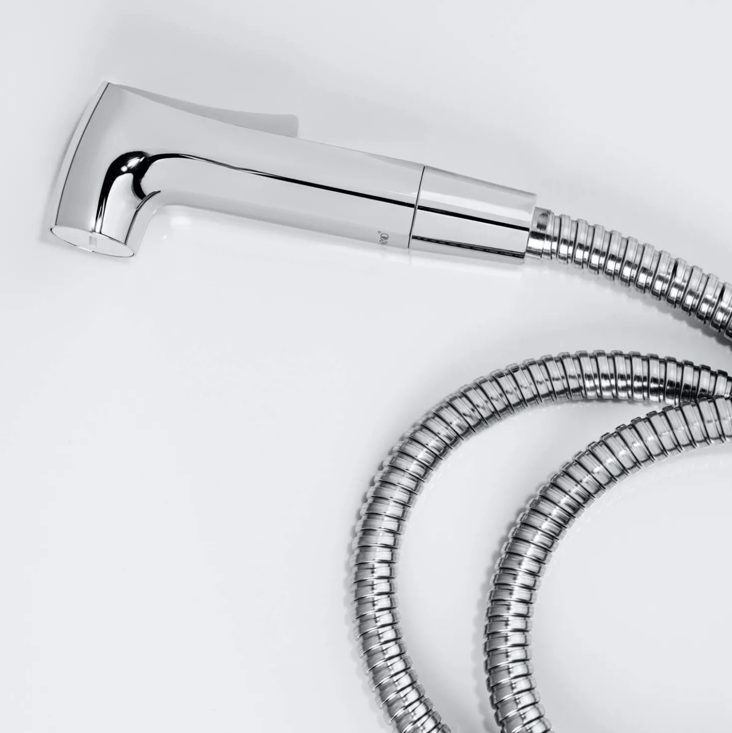 Bidet-Set „Watersaving“ inkl. Handbrause & Wandhalterung WENKO