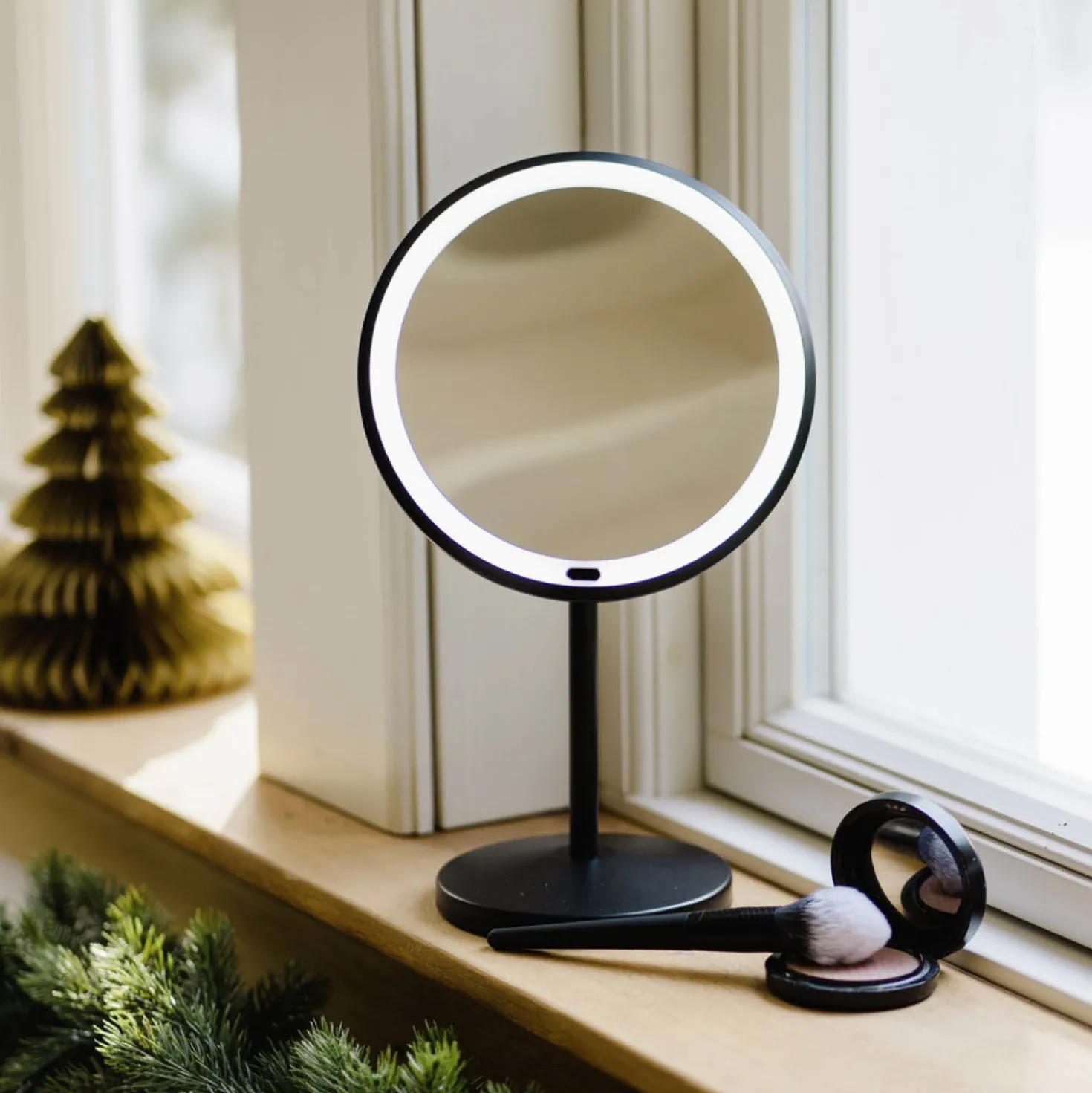 LED Stand-Kosmetikspiegel „Onno“ Schwarz WENKO