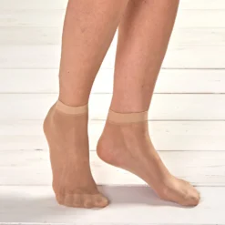 Nylon-Strumpf Set 2x Söckchen 2x Kniestrümpfe 4 Paar