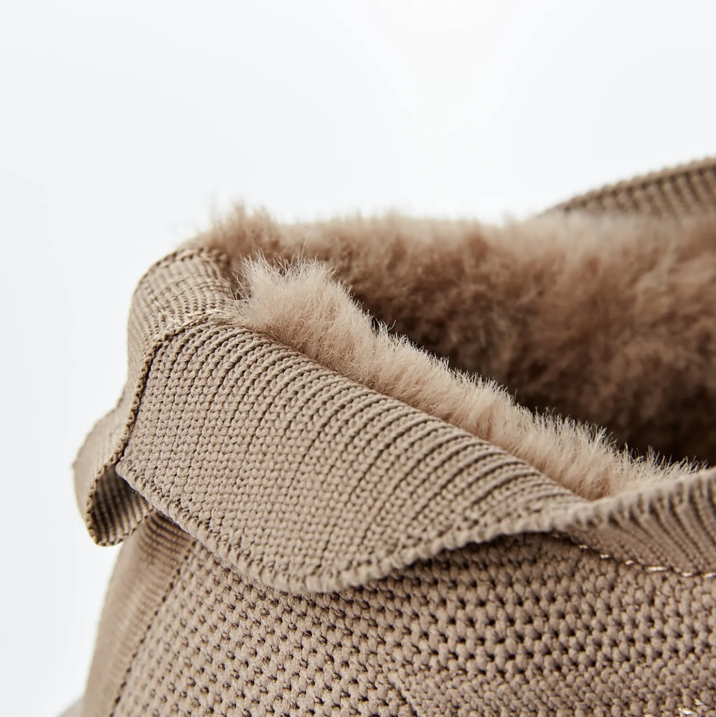 Sneaker "Barbara" in Strickoptik taupe Amélie di Santi