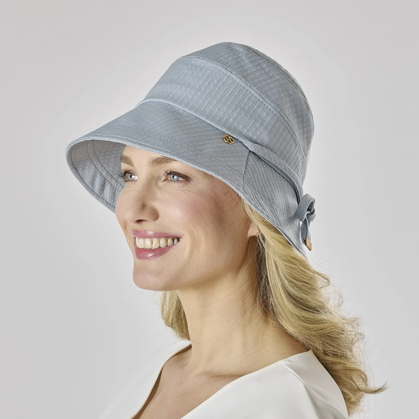 Sommerhut "Nele" mit UV-Schutz hellblau