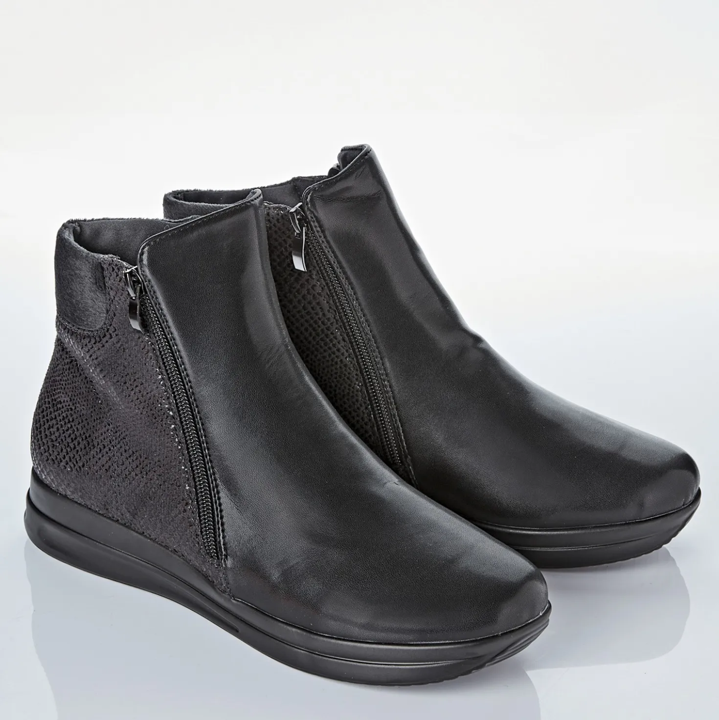 Stiefelette "Olga" schwarz
