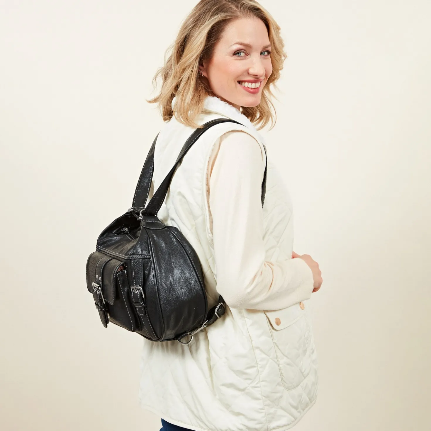 Umhängetasche "Tara" 2-in-1 Rucksack schwarz