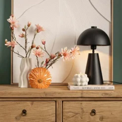 Vase in Blütenform aus Keramik Apricot