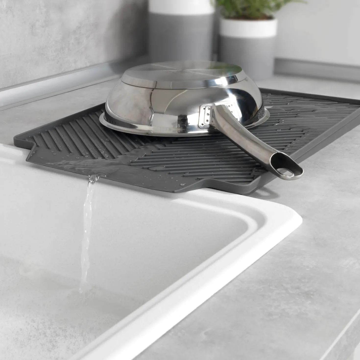 WENKO Abtropfmatte Mod. Linea Grau, 40 x 3 x 30 cm